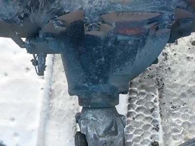 Eaton RDP41 Rear Differential for a 2013 Peterbilt 386