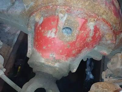Eaton RS-402 Rear Differential for a 1994 International 9400