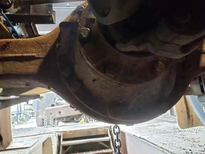 Eaton RS404 Rear Differential for a 2013 Freightliner CASCADIA PX125064S