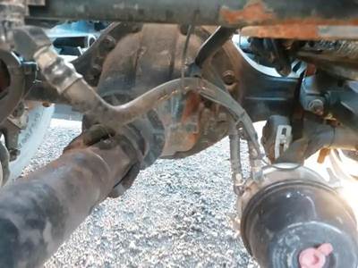 Eaton-Spicer 17060S Rear Differential for a 2007 Kenworth T-300