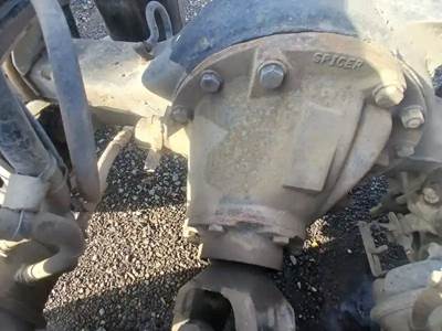 Eaton-Spicer RD-404 Rear Differential for a 2005 International 8600