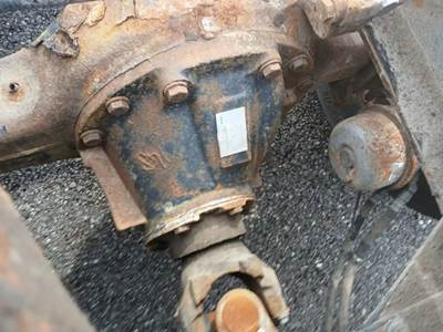Eaton-Spicer RSP41 Rear Differential for a 2015 Peterbilt 579