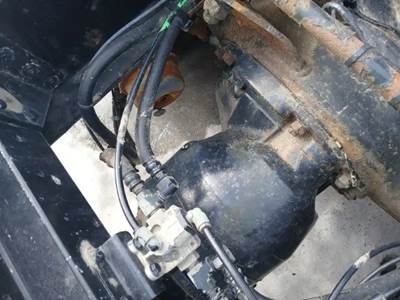 Meritor MD2014X Rear Differential for a 2015 Volvo VNL