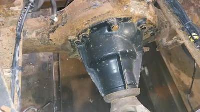 Meritor MR2014MA Rear Differential for a 2009 Volvo VN