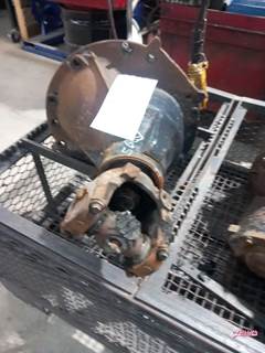 Meritor MR2014XA Rear Differential for a 2012 Volvo VNL