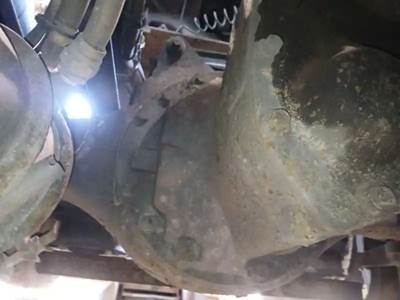 Meritor-Rockwell MD2014X Rear Differential for a 2016 Volvo VNL