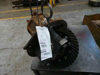 Meritor-Rockwell Rear Differential for a 1992 Ford F-700