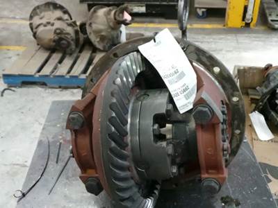 Meritor-Rockwell Rear Differential for a 1987 Mack MR-686S