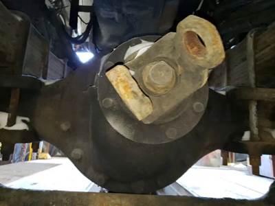 Meritor-Rockwell Rear Differential for a 1977 Mack DMM6856EX