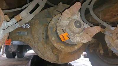 Meritor-Rockwell Rear Differential for a 2001 Freightliner FL-80