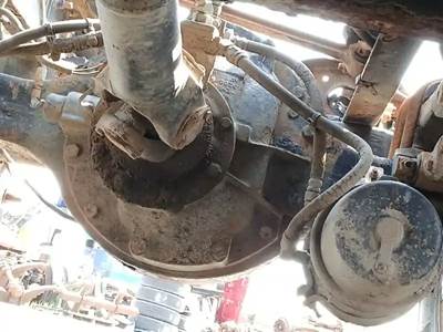 Meritor-Rockwell Rear Differential for a 1999 Mack CL-713