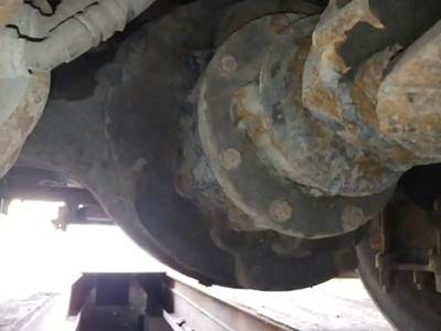 Meritor-Rockwell Rear Differential for a 1998 Freightliner FL-80