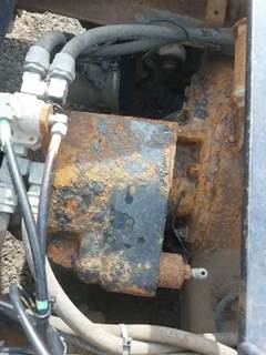 Meritor-Rockwell RD20-145 Rear Differential for a 2006 Volvo VNL