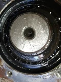 Meritor-Rockwell RD20-145 Rear Differential for a 2000 Freightliner FL-80