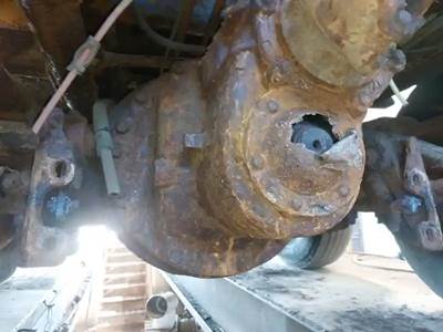 Meritor-Rockwell RD23-160 Rear Differential for a 2002 International 9200I