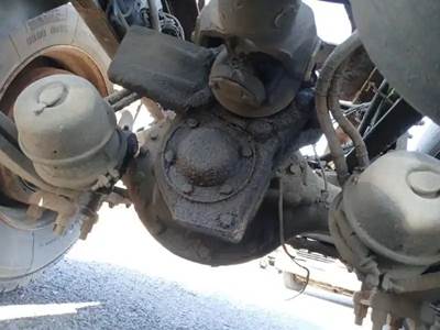 Meritor-Rockwell RPL23160 Rear Differential for a 2003 Sterling L9500 (LT9513)