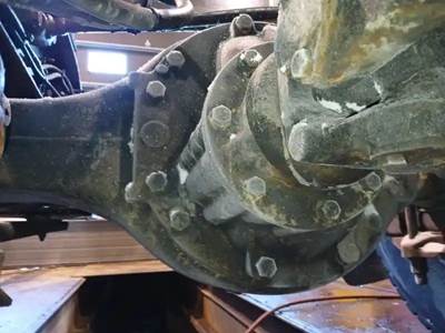 Meritor-Rockwell RR20-145 Rear Differential for a 2003 Freightliner FLD-120