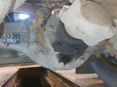 Meritor-Rockwell RR20-145 Rear Differential for a 2006 Volvo VNL