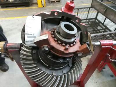 Meritor-Rockwell RRL23-160 Rear Differential for a 1996 Western Star