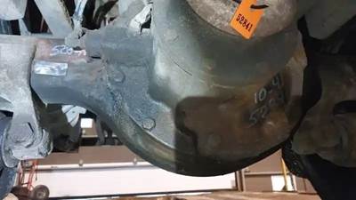 Meritor-Rockwell RRL23-160 Rear Differential for a 1995 Ford L-9000