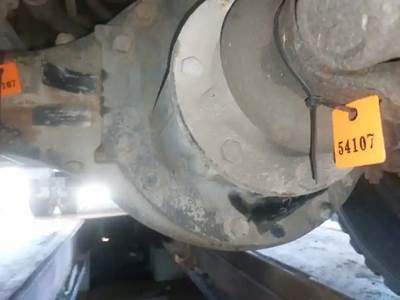 Meritor-Rockwell RS21-145 Rear Differential for a 1995 Ford F-800