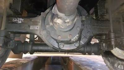 Meritor-Rockwell RS21-145 Rear Differential for a 1990 Ford F-800