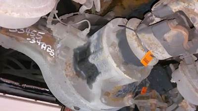 Meritor-Rockwell RSL23-160 Rear Differential for a 1999 Freightliner FL-80