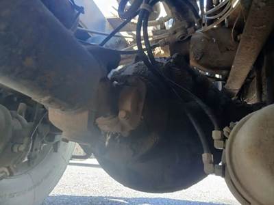 Rockwell R170 Rear Differential for a 1989 Ford LTA-9000 AEROMAX