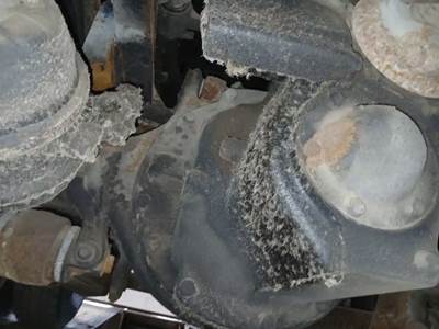 Rear Differential for a 1995 Ford LTS-9000
