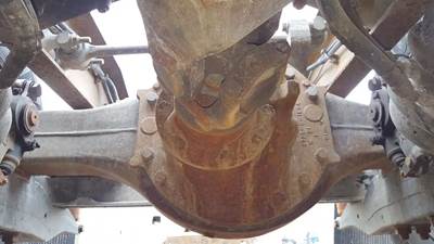 Rockwell RR20145 Rear Differential for a 2004 Peterbilt 387