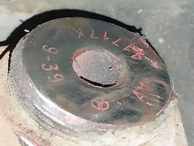 Rockwell RR20145 Rear Differential for a 1996 Freightliner FL-80