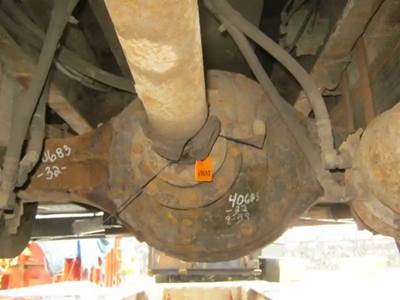 Rockwell RR22145 Rear Differential for a 1995 Ford CF-7000