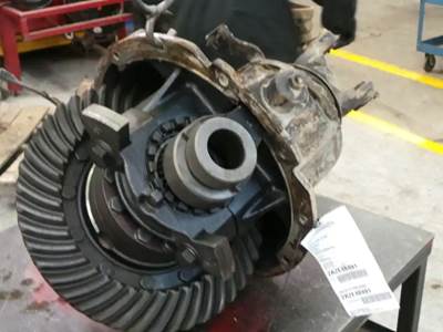 Rockwell RRL23160 Rear Differential for a 1999 Western Star 4964EX