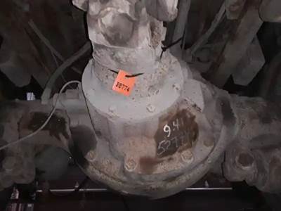 Rockwell RRL23160 Rear Differential for a 2000 Sterling LT-9500