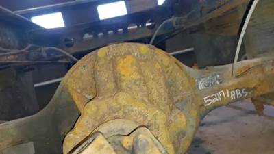 Rockwell RS13120 Rear Differential for a 2009 Hino 185