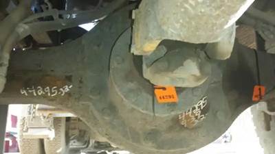 Rockwell RS21145 Rear Differential for a 1999 Ford F-800