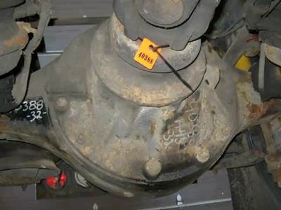 Rockwell RS23180 Rear Differential for a 2001 Sterling AT-9500