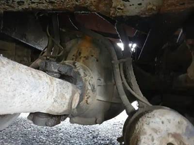 Rockwell RSL23160 Rear Differential for a 2001 International 8100