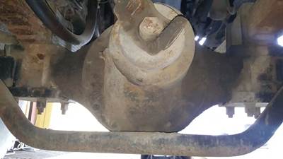 Rockwell SHR/FDS1807 Rear Differential for a 1988 Mack DMM6906EX