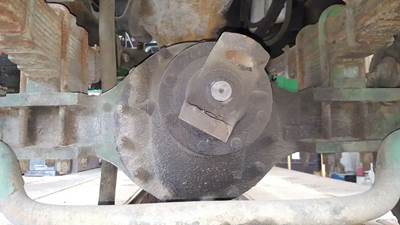 Rockwell SHR/FDS1807 Rear Differential for a 1974 Mack DMM6856EX