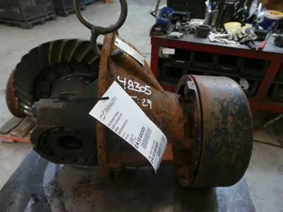 Spicer 17060S Rear Differential for a 2006 International 4300 DURASTAR