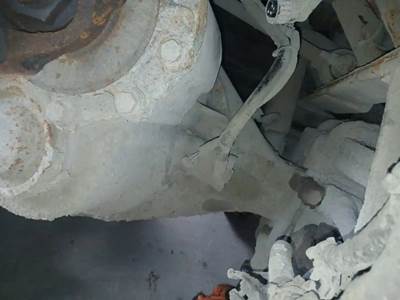 Spicer Rear Differential for a 2014 Peterbilt 320 LCF C/O