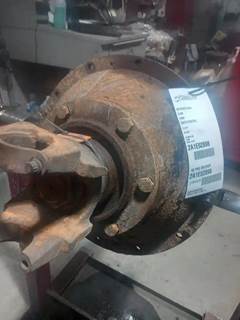 Spicer N190 Rear Differential for a 1990 International 4700