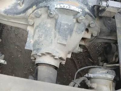 Spicer RSP40 Rear Differential for a 2015 Kenworth T-680