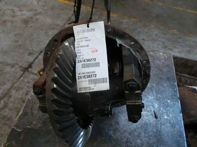 Spicer S135 Rear Differential for a 1999 International 4700 LOW PROFILE