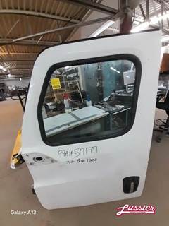 Freightliner CASCADIA PT126064S T Left Door