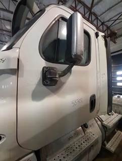 Freightliner Cascadia 125 Left Door for a 2017 Freightliner CASCADIA PX125064S