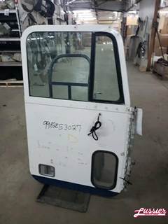 Freightliner FLD120 Right Door for a 1992 Freightliner FLD-120