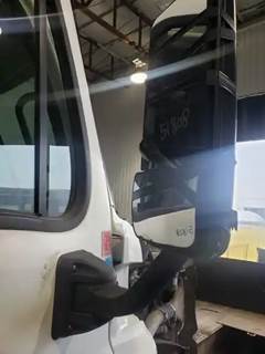 Freightliner Right Door for a 2010 Freightliner CASCADIA PX125064S