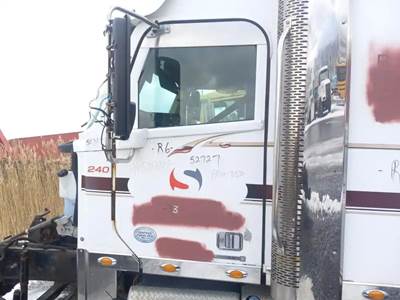 Freightliner Left Door for a 2014 Freightliner CORONADO SD122